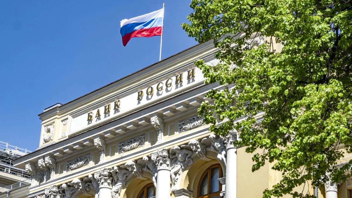 Rossiya banki 2022 yil kuzidan beri birinchi marta asosiy stavkani pasaytirdi