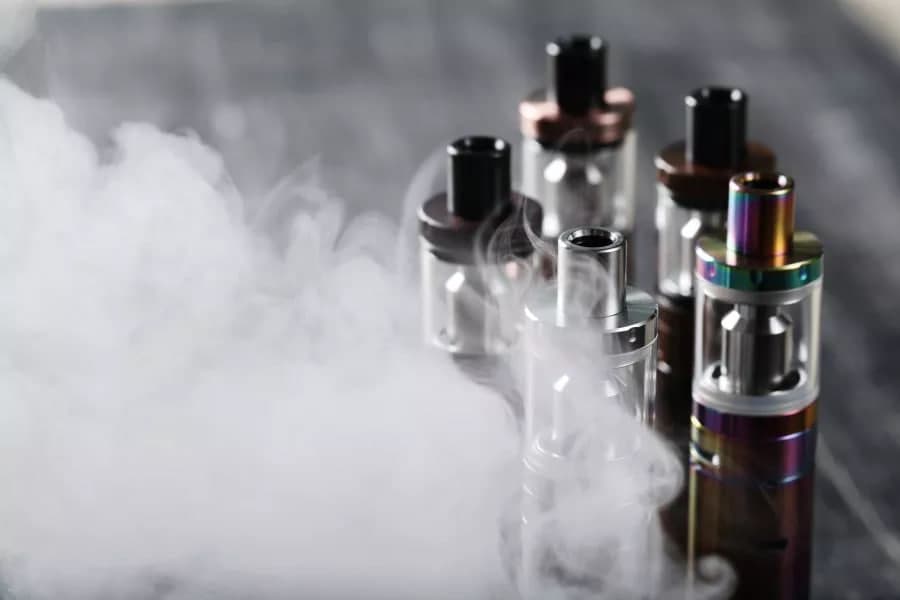 Elektron sigaretalar noqonuniy aylanmasi uchun jinoiy javobgarlik joriy etildi