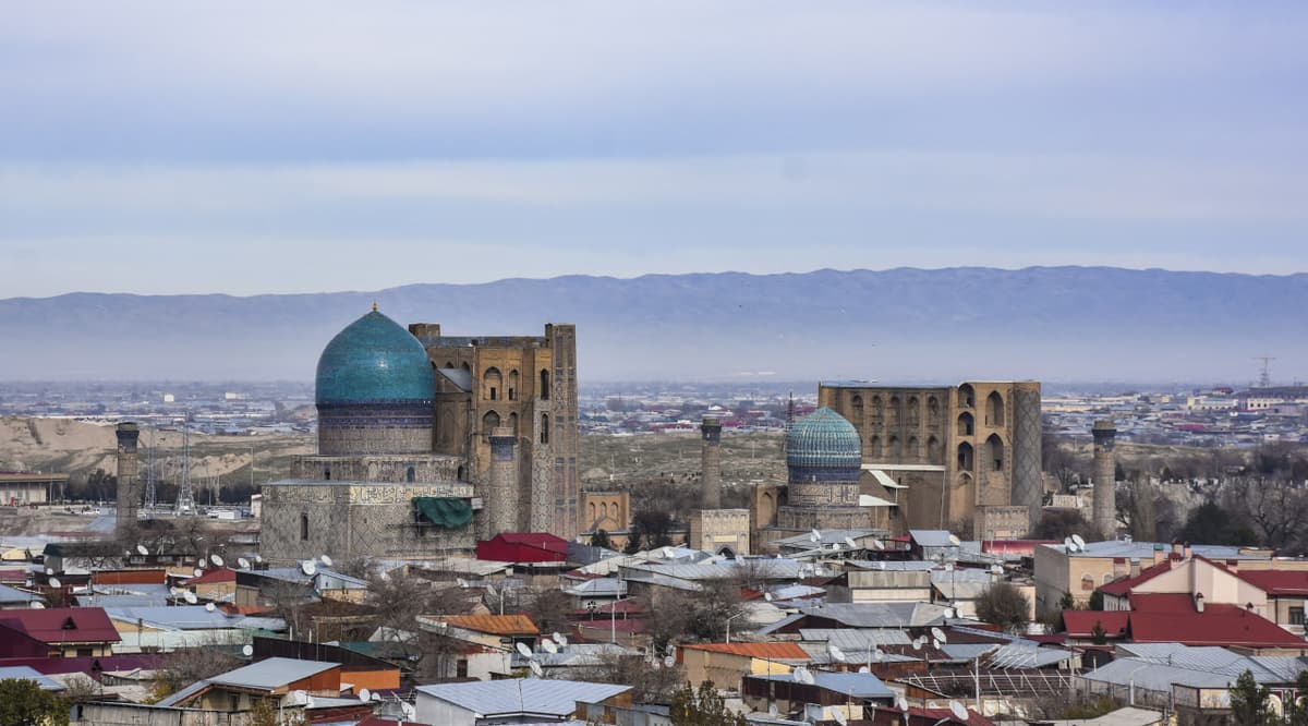Samarqand shahri kengaytiriladi va Samarqand tumani tugatiladi