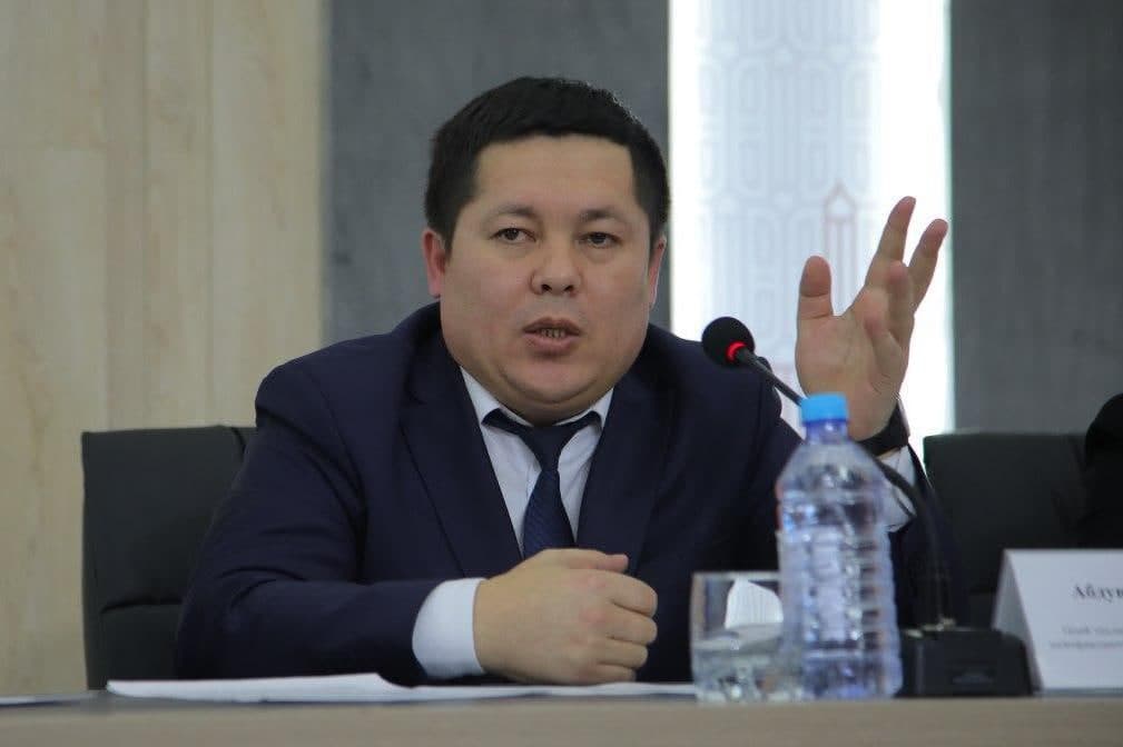 “Qat’iy nazoratga olamiz” – vazirlik grantlarni qayta taqsimlash jarayoni adolatli o‘tishini bildirdi