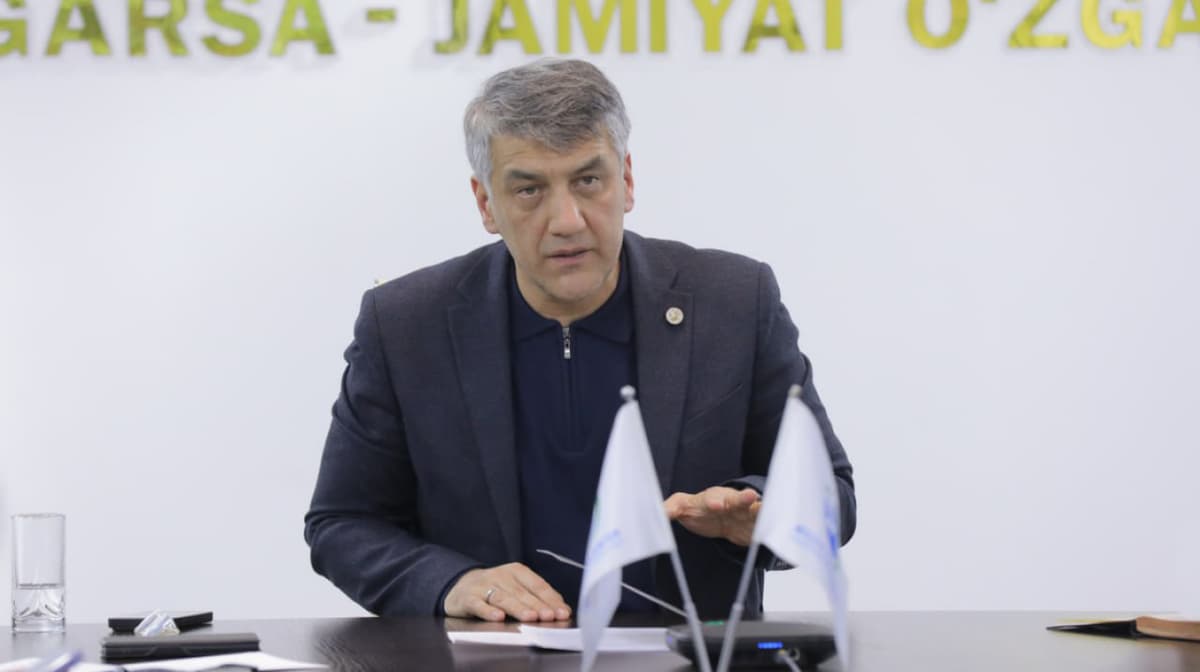 Alisher Kadirov calls for mandatory use of Uzbek on all public signage
