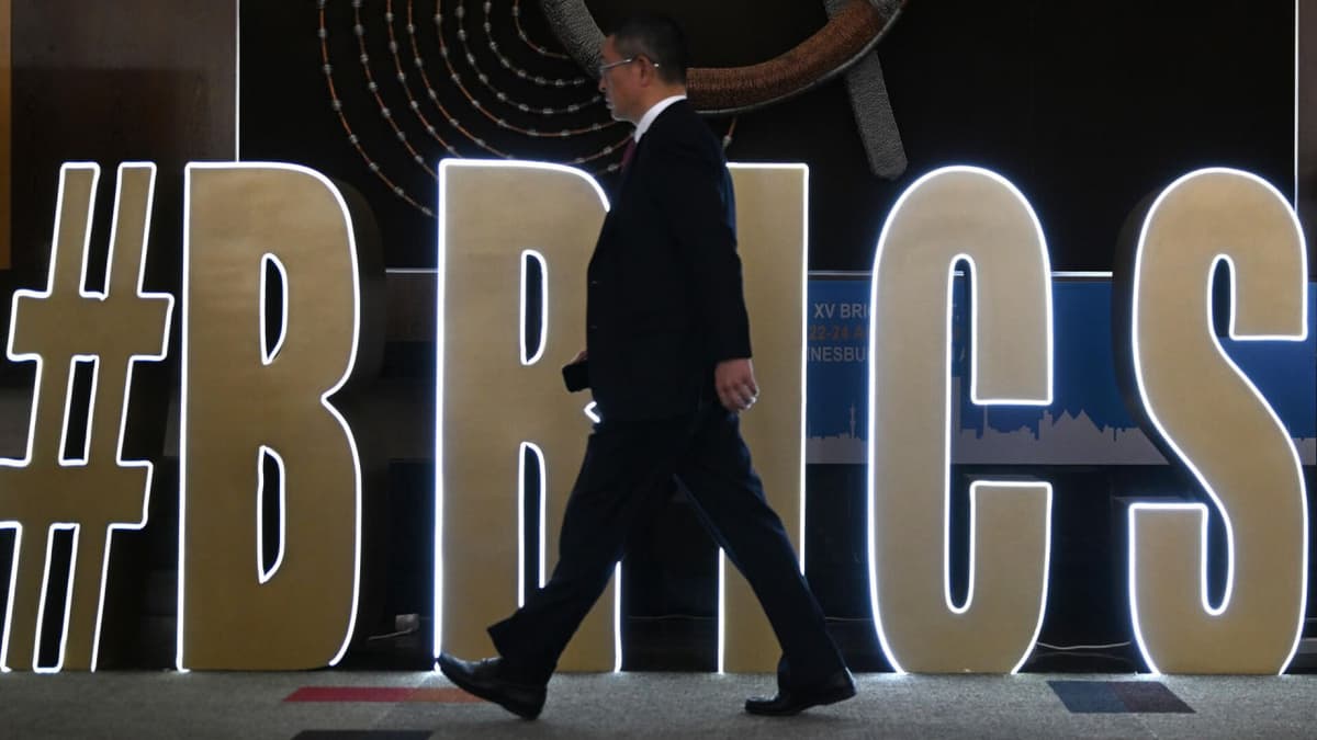 BRICS vs G7: 2026 yil YaIM o‘sishi prognozlari - BRICS ustun