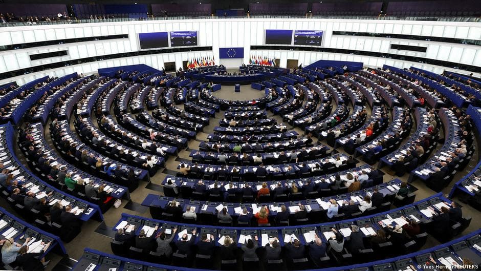 Yevroparlament Ukraina uchun 90 mlrd yevro kreditni ma’qulladi
