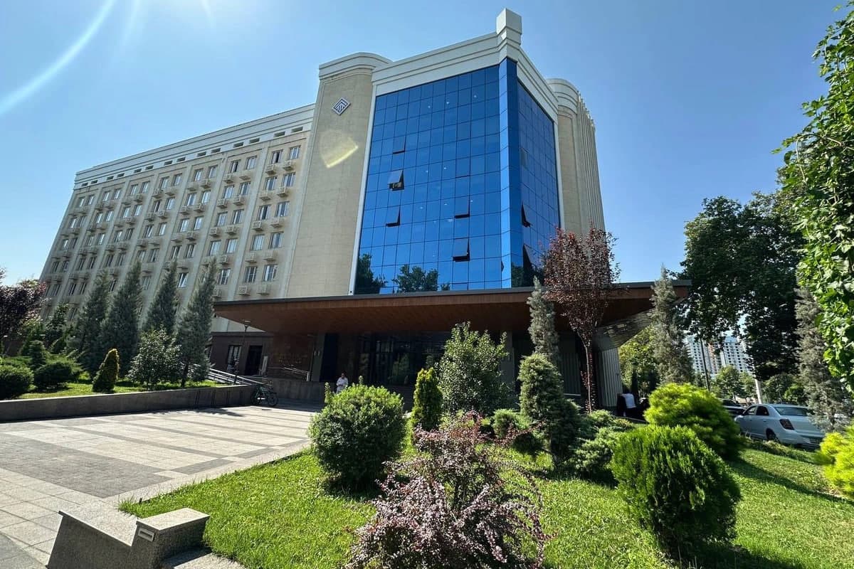 Здание Минстроя продано за 196,6 млрд сумов — на 14 млрд дороже предыдущей приватизации