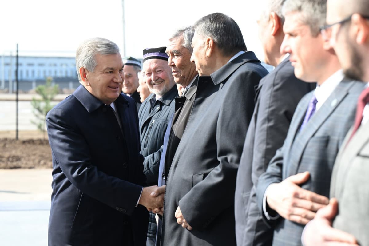 Prezident Ohangaronda yuqori kuchlanishli kabel korxonasi bilan tanishdi