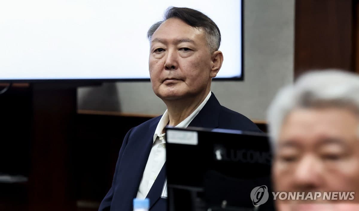 Janubiy Koreya sobiq prezidenti Yun Sok Yol umrbod ozodlikdan mahrum etildi