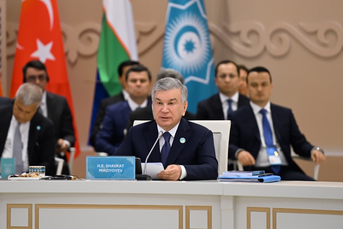 “Ajdodlarimiz merosiga tayanib, Turkiy dunyoning yangi raqamli taraqqiyot davrini barpo etyapmiz” - Shavkat Mirziyoyev