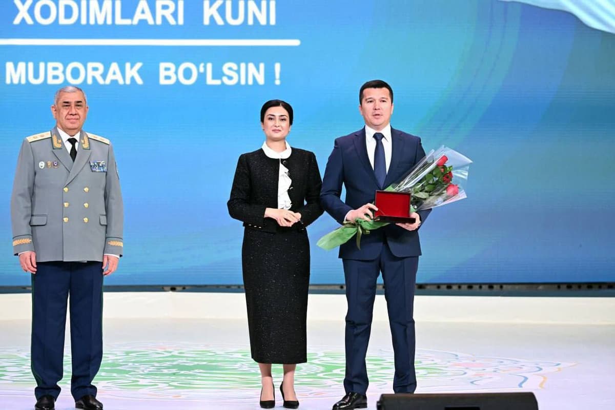 Prokuratura xodimlari kuni: prezident tabrigi o‘qib eshittirildi, mukofotlar topshirildi