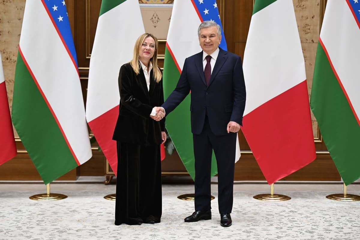 Shavkat Mirziyoyev Toshkentda qisqa fursatga to‘xtagan Jorja Meloni bilan uchrashdi