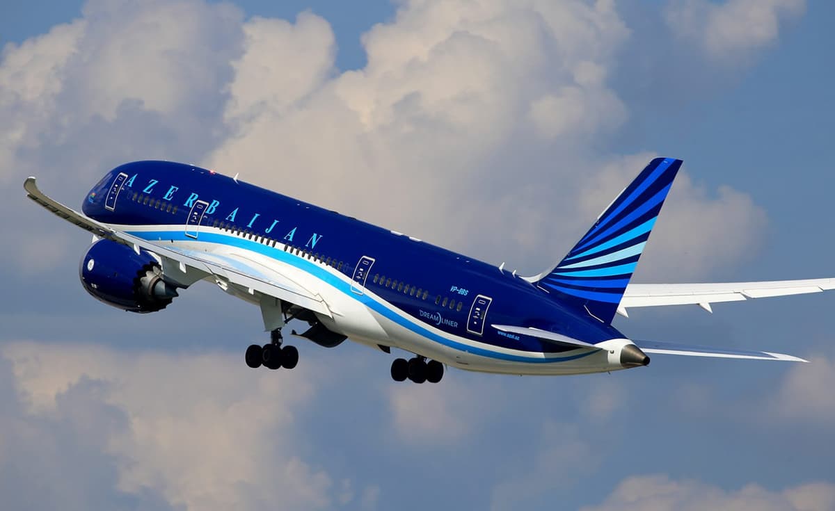 Azerbaijan Airlines Samarqandga parvozlarni tiklaydi