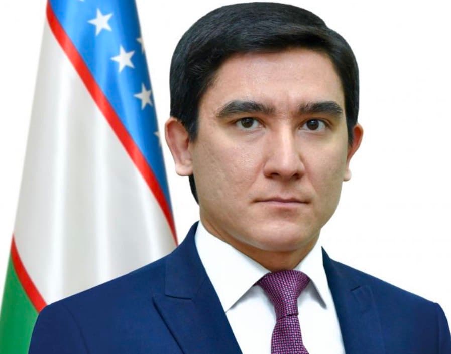 Aziz Mag‘rupov vakil lavozimidan olinib, maslahatchi o‘rinbosarligiga tushirildi