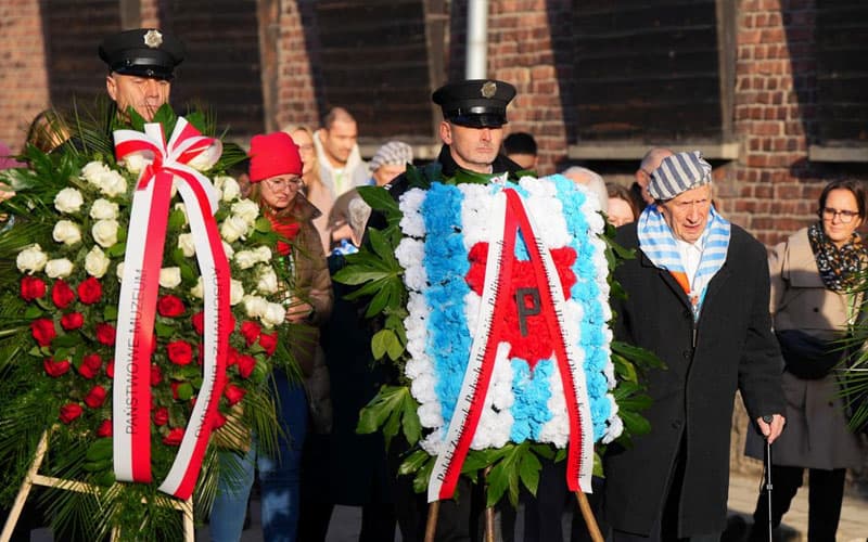 Putin Rossiyaning Osvensimdagi marosimda qatnashmaganini tanqid qildi