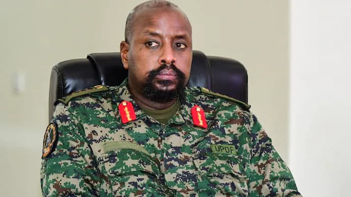 Uganda armiyasi rahbari Turkiyadan bir milliard dollar va “eng go‘zal ayol”ni berishini talab qildi