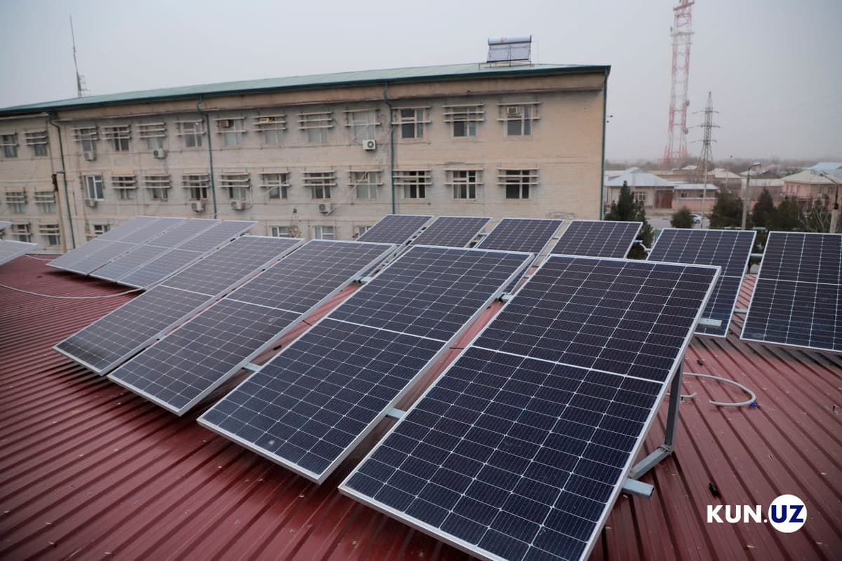 Quyosh paneli o‘rnatgan korxonalardan elektrning xarid narxi pasaytirilishi mumkin