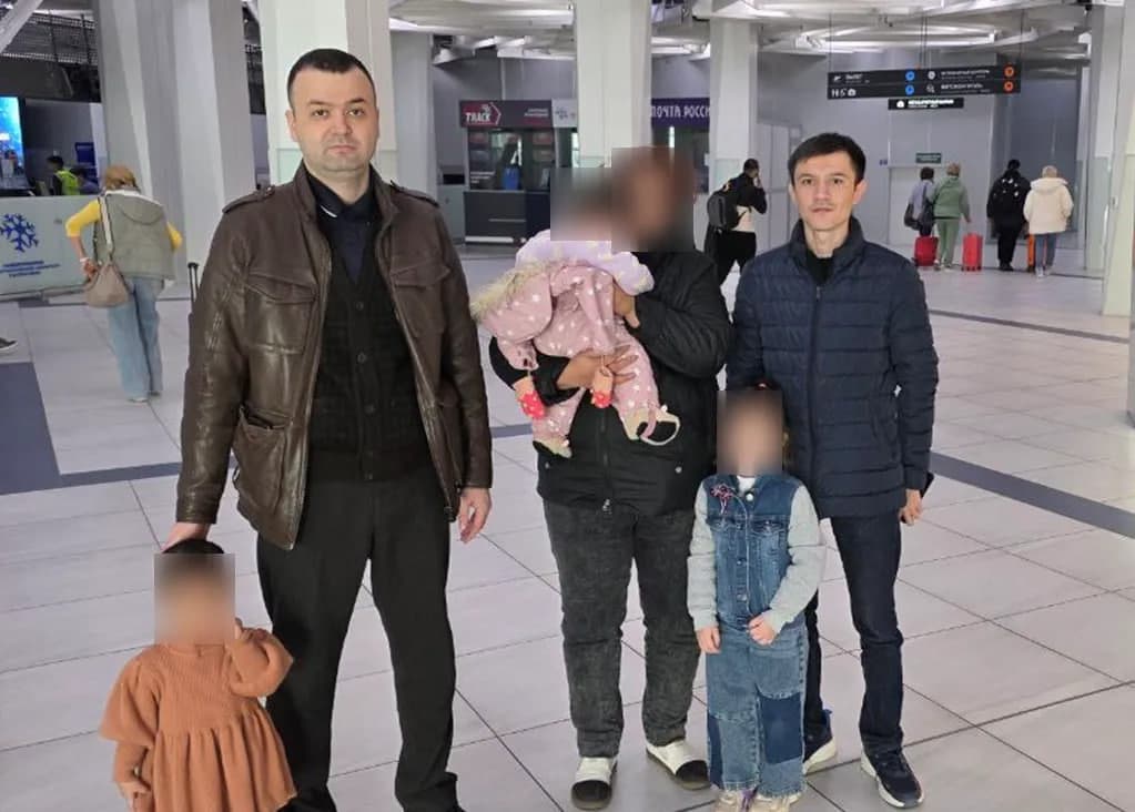 Novosibirskda qiyin holatda qolgan ona va uning farzandlari O‘zbekistonga olib kelindi