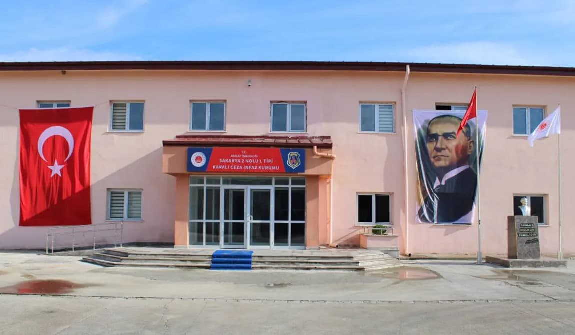 Turkiyada hibsdagi o‘zbeklar bilan uchrashuv o‘tkazildi, bir nafari ozod etildi