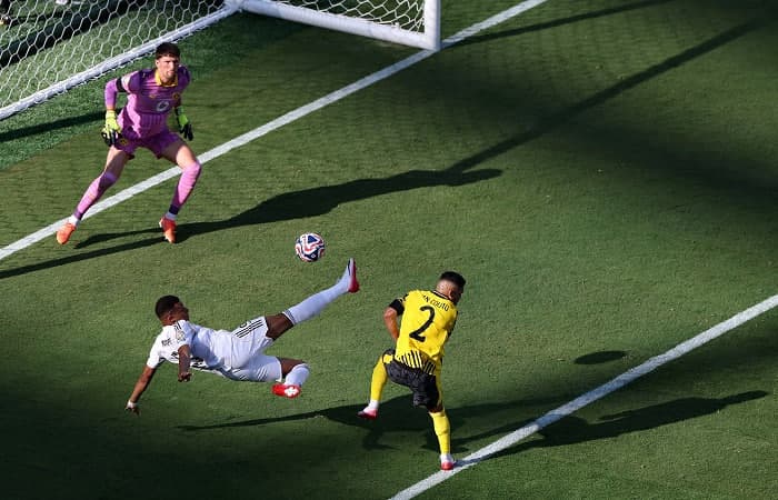 «Real» – «Borussiya» o‘yinida drama: qo‘shimcha daqiqalarda uchta gol urildi