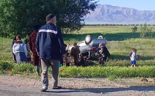 Navoiyda 13 nafar bog‘cha bolasini tashib ketayotgan Matiz YTHga uchradi