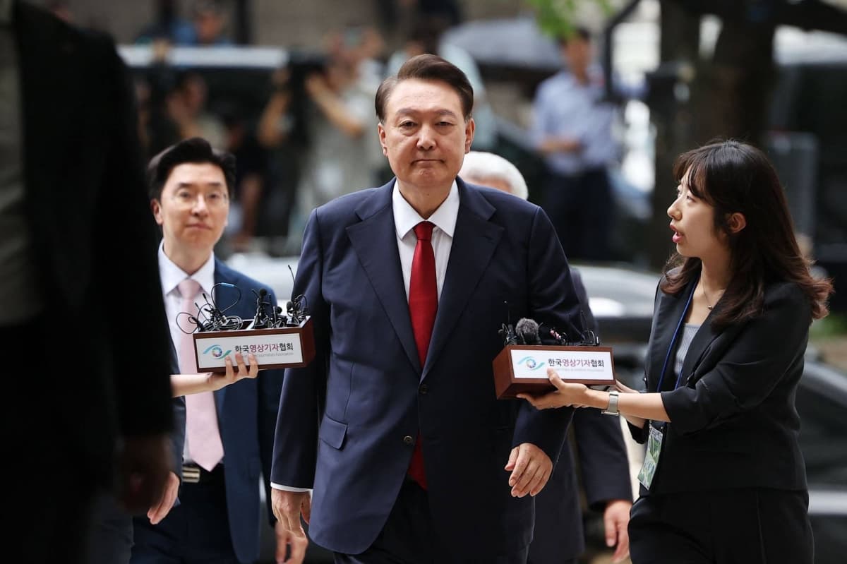 Janubiy Koreya sobiq prezidenti Yun Sok Yol hibsga olindi