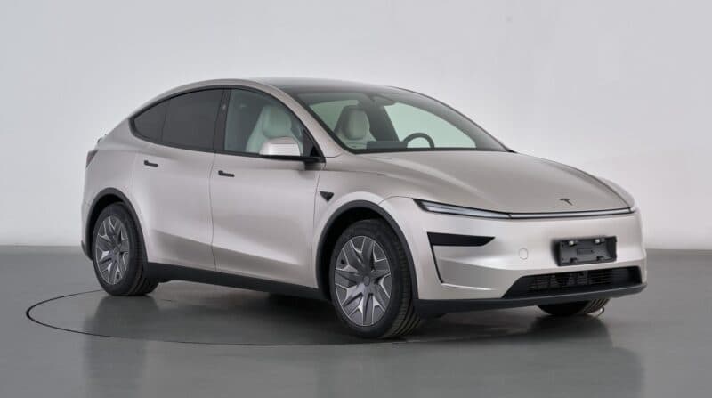 Tesla yangilangan Model Y elektromobilini taqdim qildi