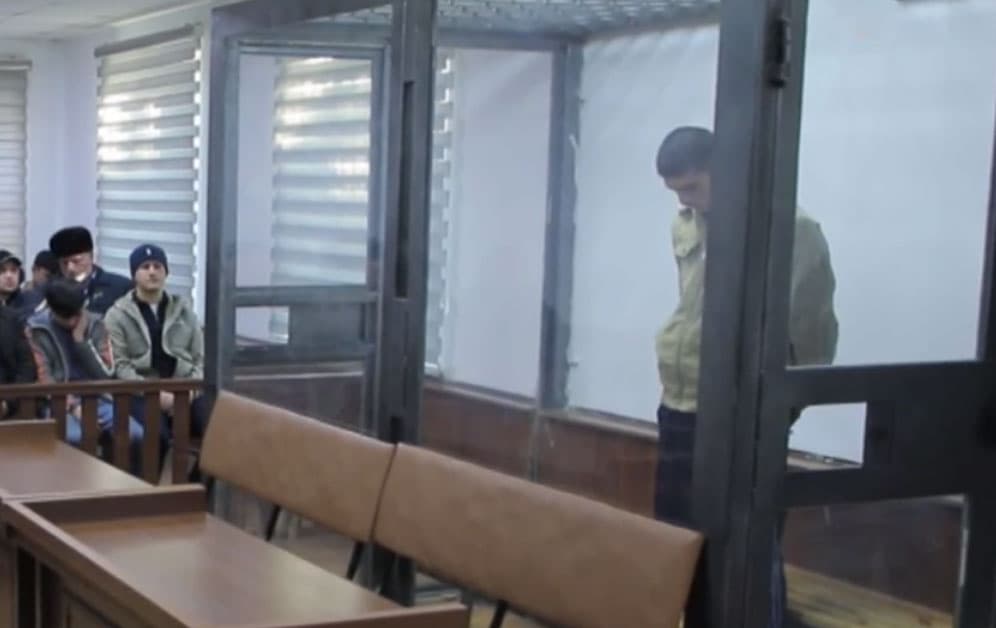 Namanganda mast holda mashina boshqarib, uch kishining o‘limiga sabab bo‘lgan yigit 6 yilga qamaldi