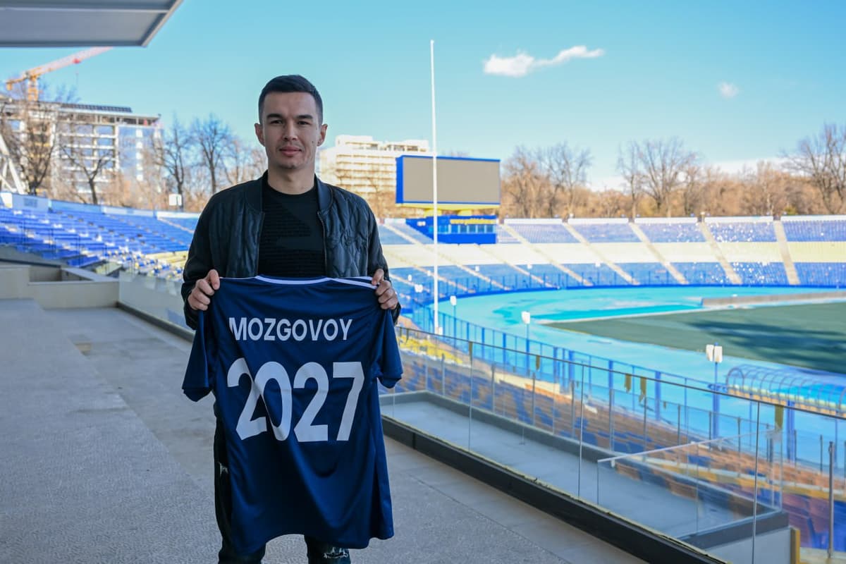 Akmal Mozgovoy «Paxtakor»ga o‘tdi