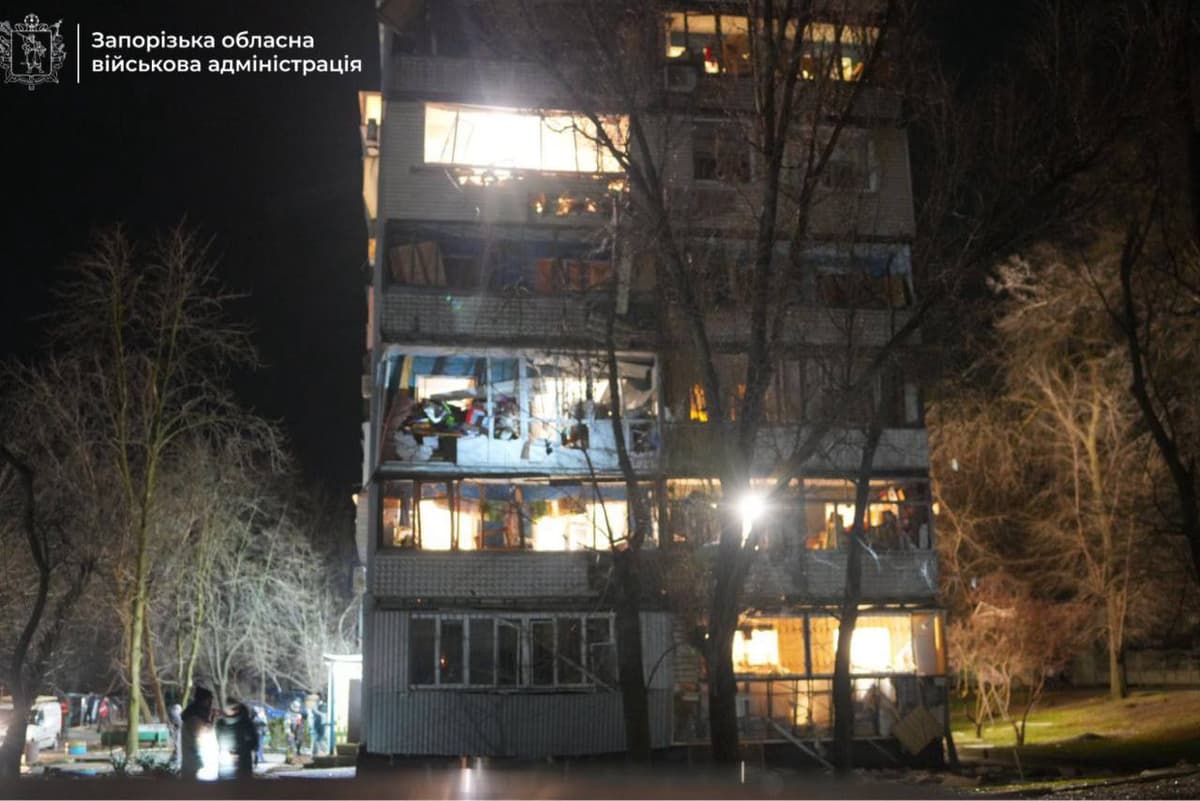 RFning Zaporijjyaga zarbalari: turar joylar shikastlandi, yaralanganlar bor