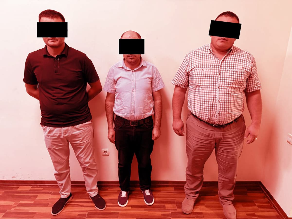 Sariosiyoda hokim yordamchisi, muhandis va qishloq xo‘jaligi mas’uli qo‘lga olindi