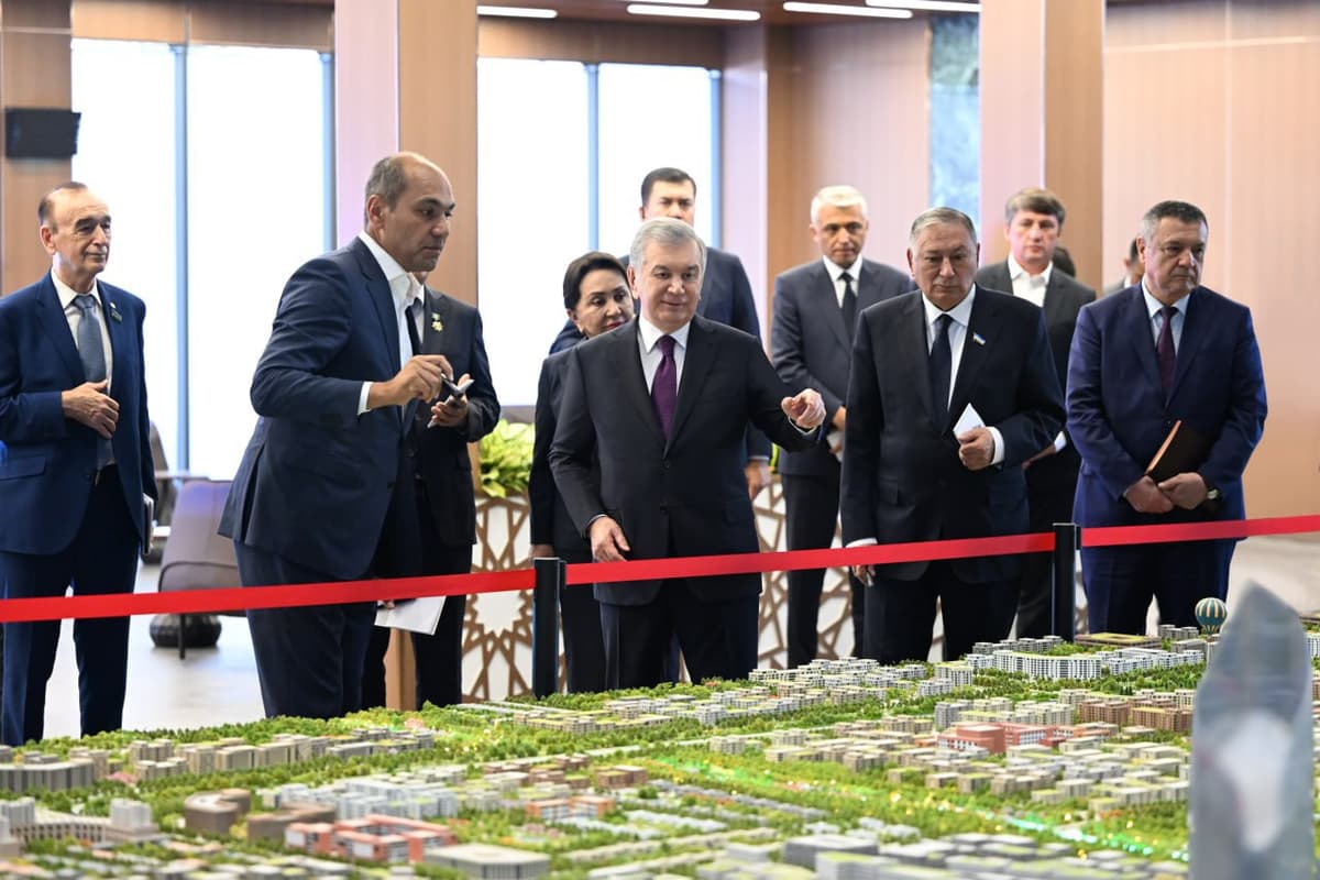 Shavkat Mirziyoyev Yangi Toshkent qurilishining borishi bilan tanishdi