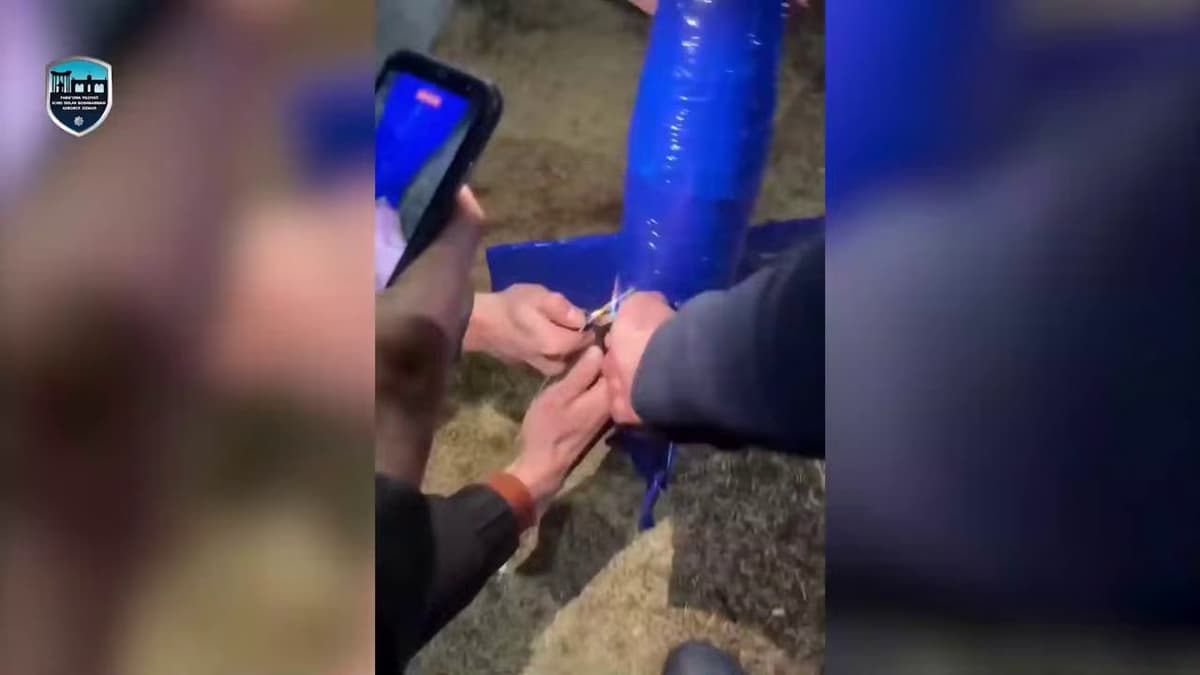 В Ферганской области молодые люди, запускавшие самодельную пиротехнику, заключены под стражу