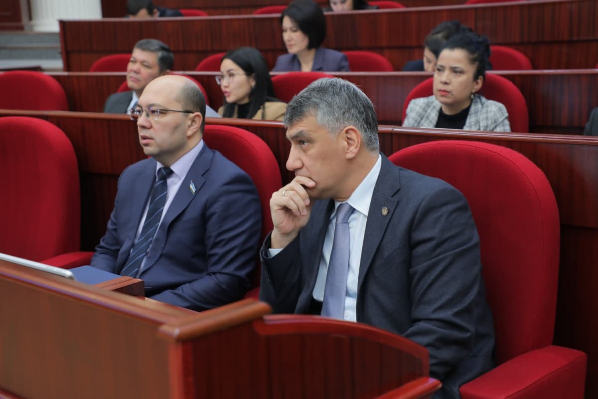 Bola bog‘chada va boshlang‘ich ta’limda o‘z ona tilida tarbiya ko‘rishi kerak - Alisher Qodirov