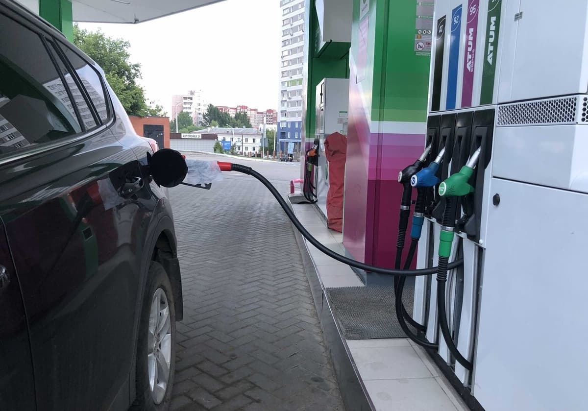 Toshkentda AYoQSh sifatsiz neft mahsulotini sotuvga chiqargani aniqlandi