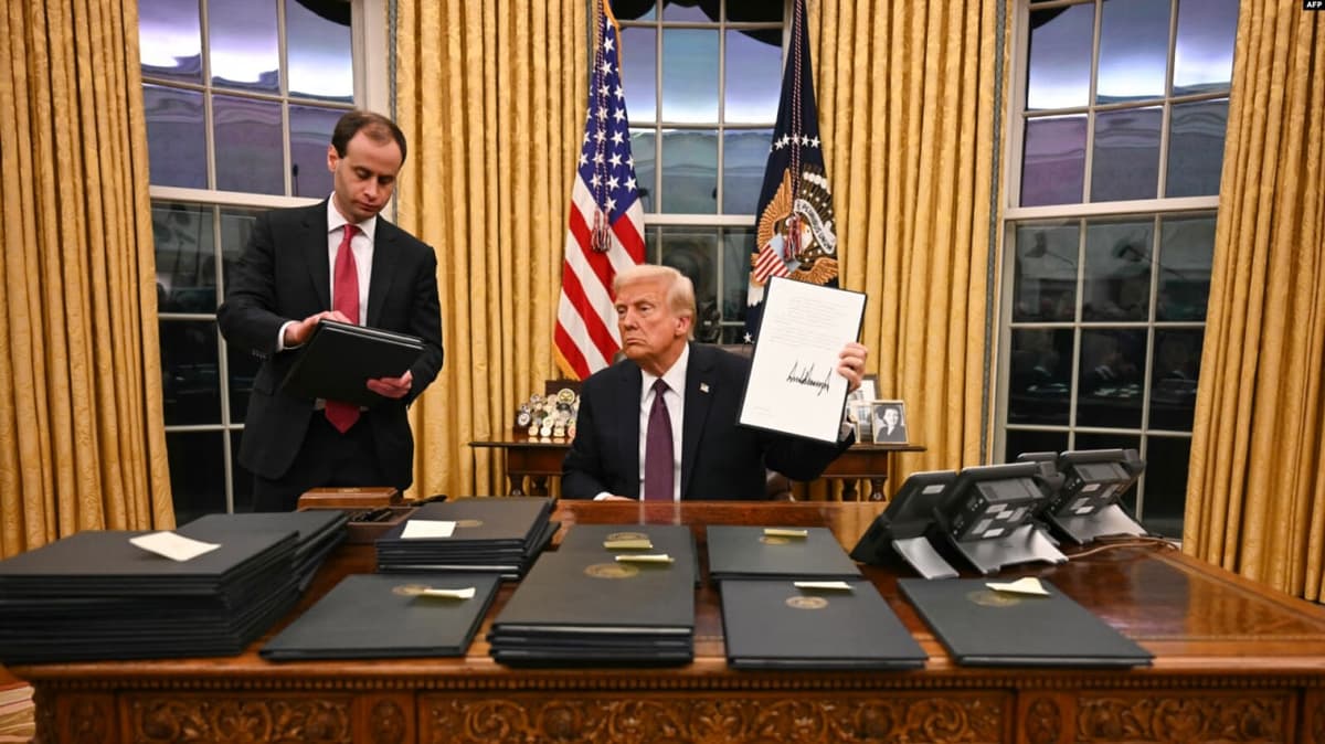 Трамп подписал указ об отмене 78 решений Байдена