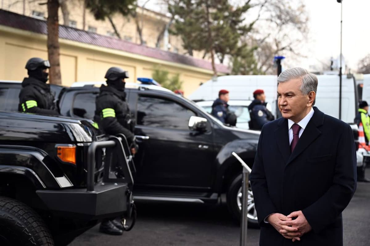 Shavkat Mirziyoyev Toshkent shahri IIBB huzuridagi qo‘riqlash xizmati faoliyati bilan tanishdi