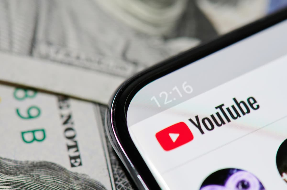 YouTube monetizatsiyasi o‘zbekistonliklar daromadini yiliga 50 mln dollarga oshirishi mumkin. Bunga nima xalal beryapti?