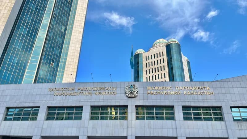 Проект с участием Узбекистана по экспорту «зеленой» энергии в Европу ратифицировали в Казахстане
