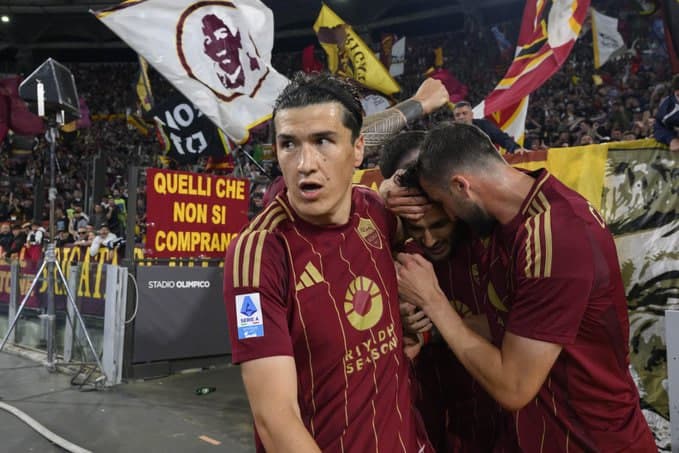 «Roma» «Milan»ni yengdi va YeChL uchun kurashda qoldi, «Barsa» sovrin olgan kunida yutqazdi. Kun o‘yinlari