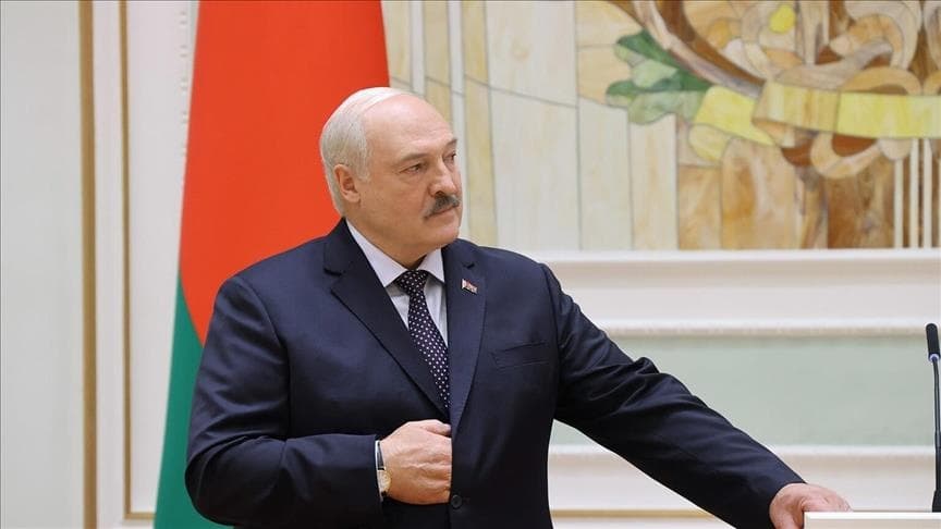 Lukashenko 16 kishini, jumladan, «ekstremistik» jinoyatlarda ayblanganlarni afv etdi.