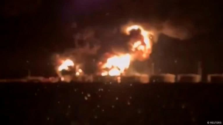 Dronlar Rostov oblastidagi neft bazasiga hujum qildi