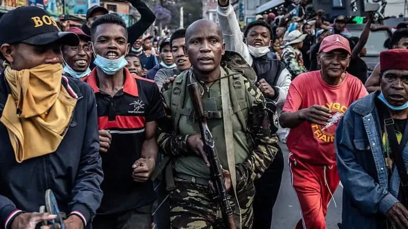 Madagaskarda harbiy to‘ntarishga urinish amalga oshirildi