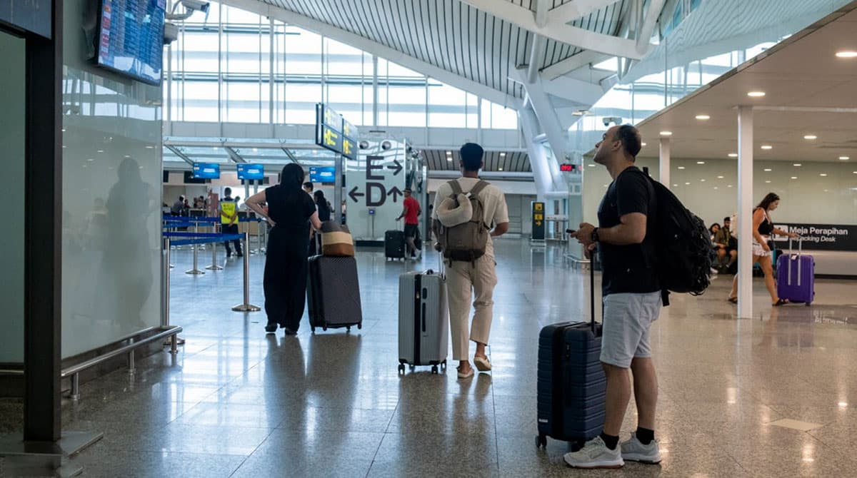 Sayohatga borgan o‘nlab o‘zbekistonliklar Dubayda qolib ketdi