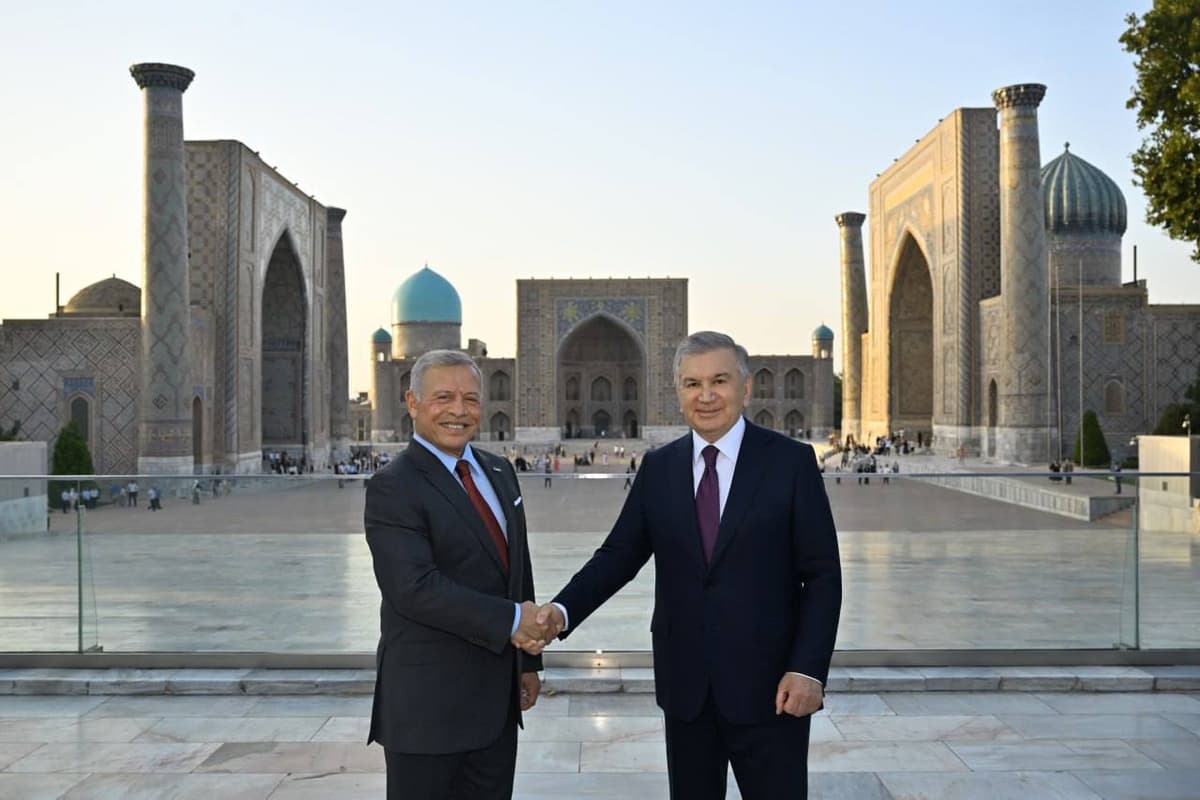 Shavkat Mirziyoyev Iordaniya podshohi bilan Samarqandning tarixiy obidalarini tomosha qildi