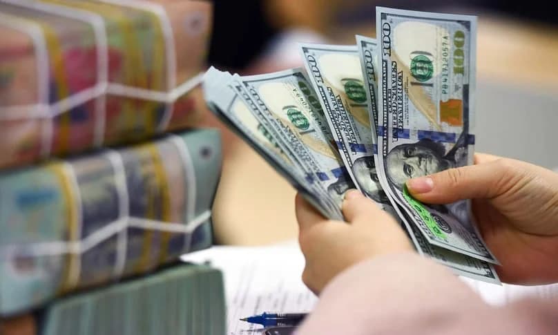 Yaqin Sharqdagi urush dollarga talabni yana oshirdi. Nega?