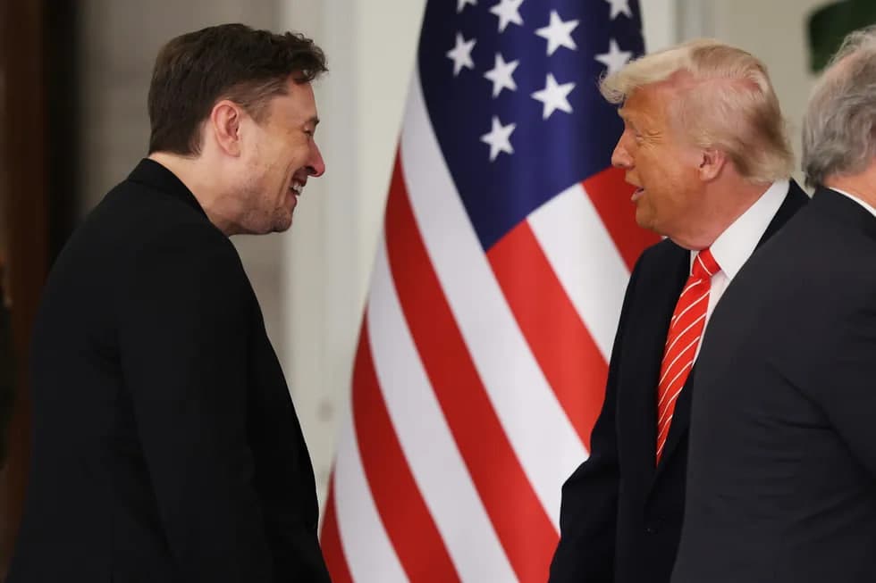 Tramp va Mask yana bahslashib qoldi
