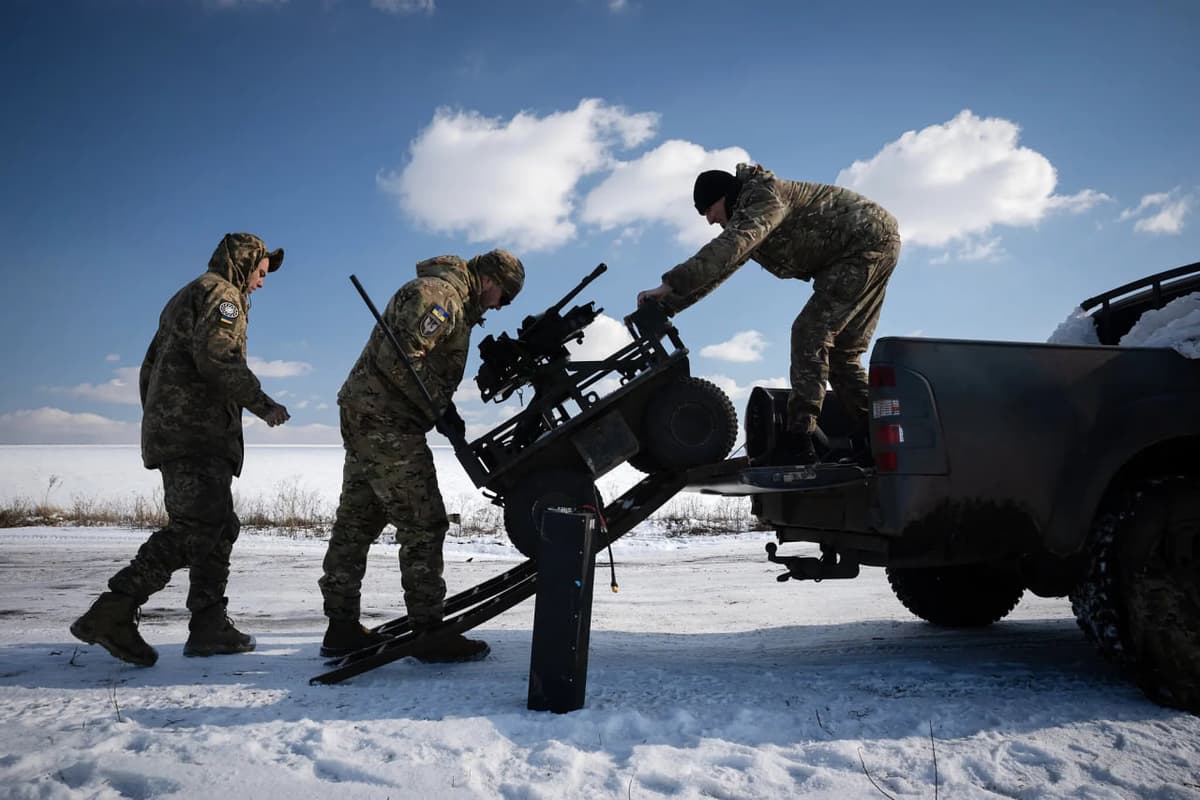 Ukrainadagi urush robotlar va dronlar qarama-qarshiligiga aylanib bormoqda – OAV