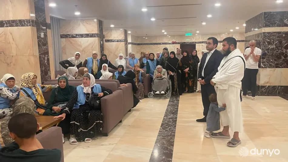 Umraga borgan 170 nafardan ortiq ziyoratchi O‘zbekistonga qaytolmayapti