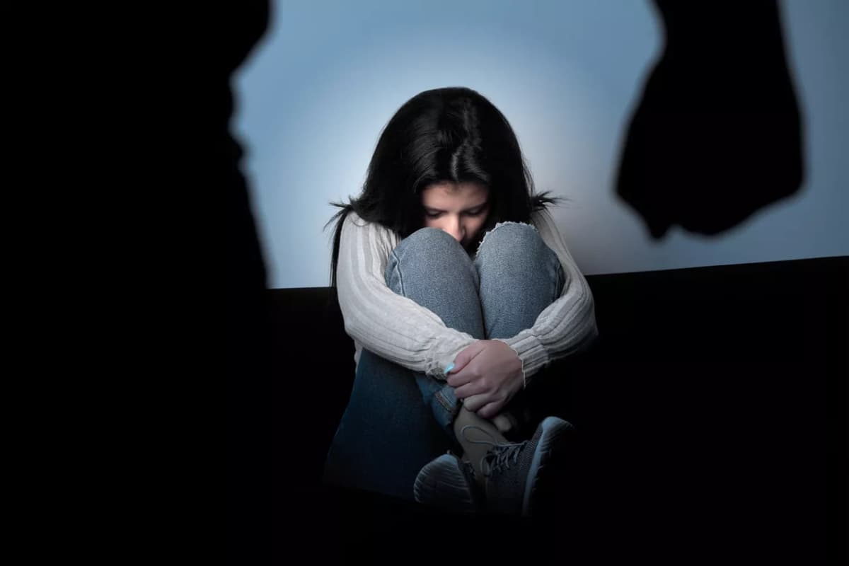 Voyaga yetmaganlarga nisbatan uyatsiz harakatlar uchun javobgarlik kuchaytiriladi