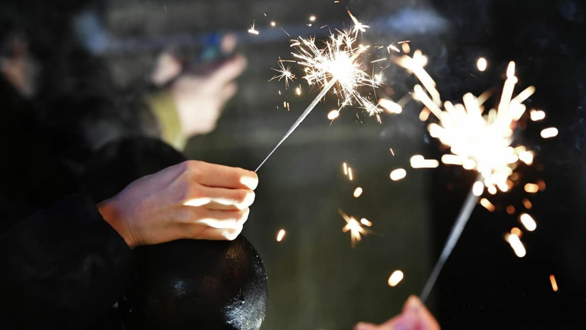 Xavflilik darajasi yengil bo‘lgan pirotexnika buyumlariga ruxsat beriladi