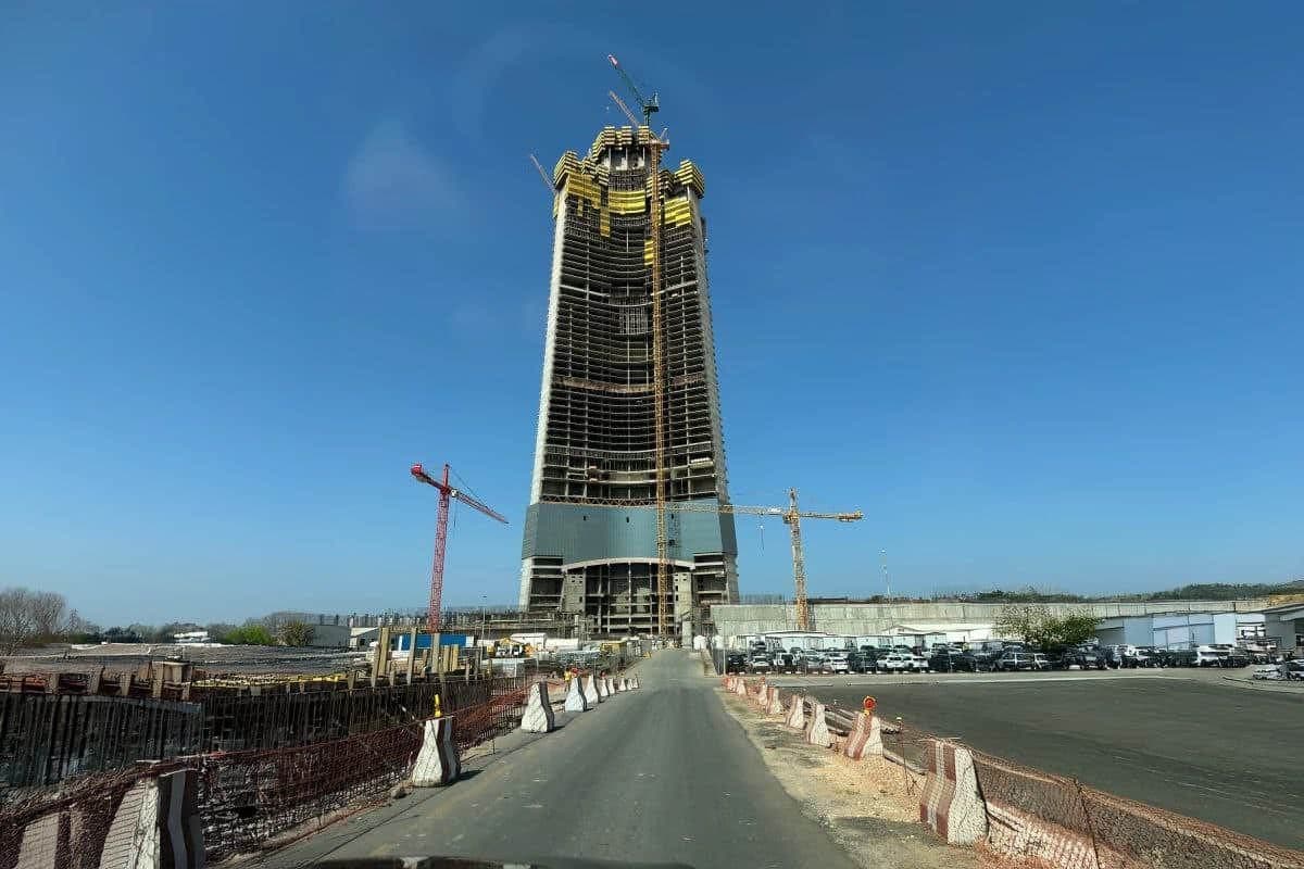 Saudiyaning gigaloyihasi: Jeddah Tower qurilishi muhim bosqichga yaqinlashmoqda