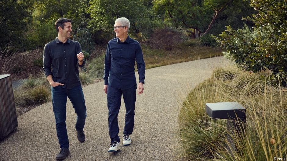 Apple’da tarixiy almashinuv: Tim Kuk ketmoqda